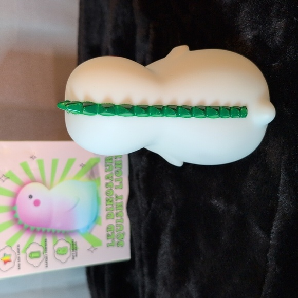 White LED Dinosaur Night Light Softโ and Huggable - Picture 8 of 9